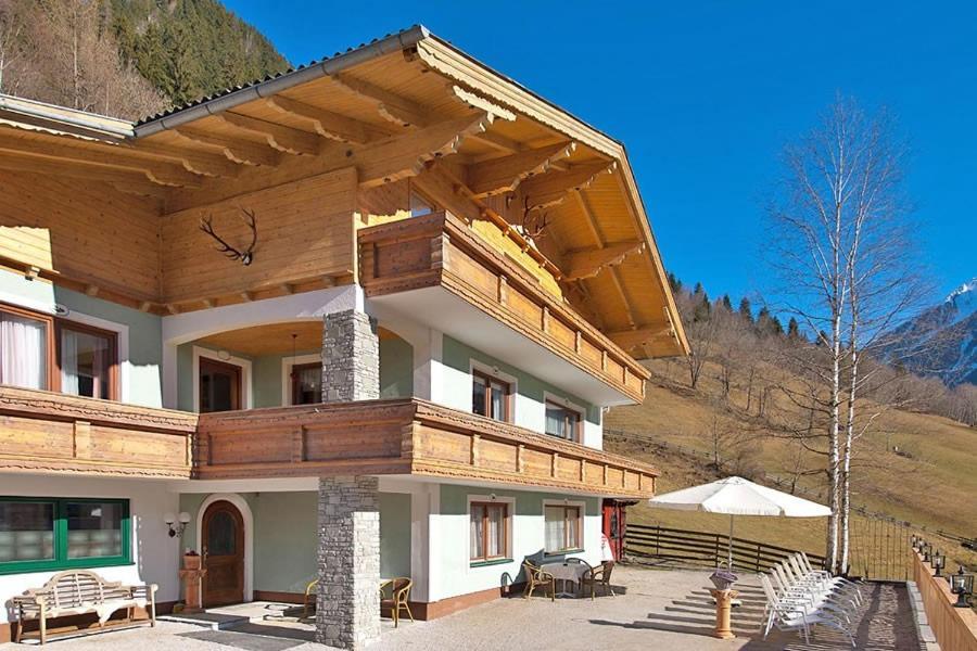 ホテル Chalet Ferienhaus Hubertus シュラートミンク エクステリア 写真