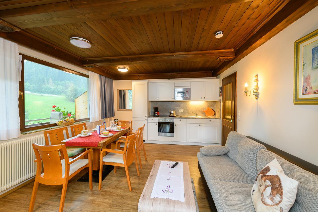 ホテル Chalet Ferienhaus Hubertus シュラートミンク エクステリア 写真